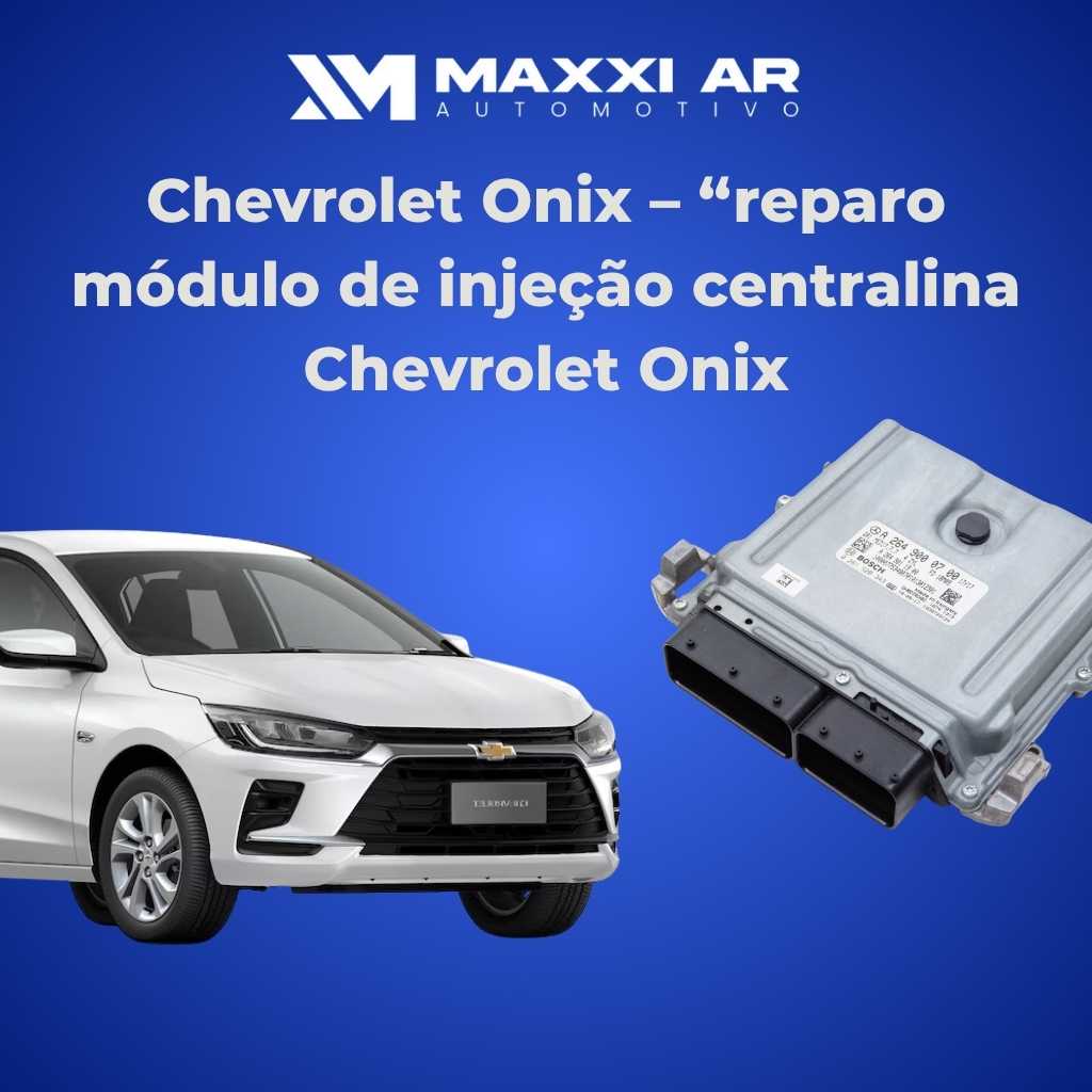 Técnico realizando Reparo Módulo de Injeção Centralina Chevrolet Onix (ECU) em laboratório