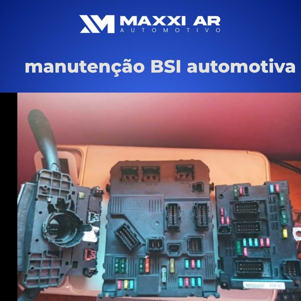 Técnico Especialista realizando Manutenção BSI Automotiva (Módulo de Carroceria) em bancada
